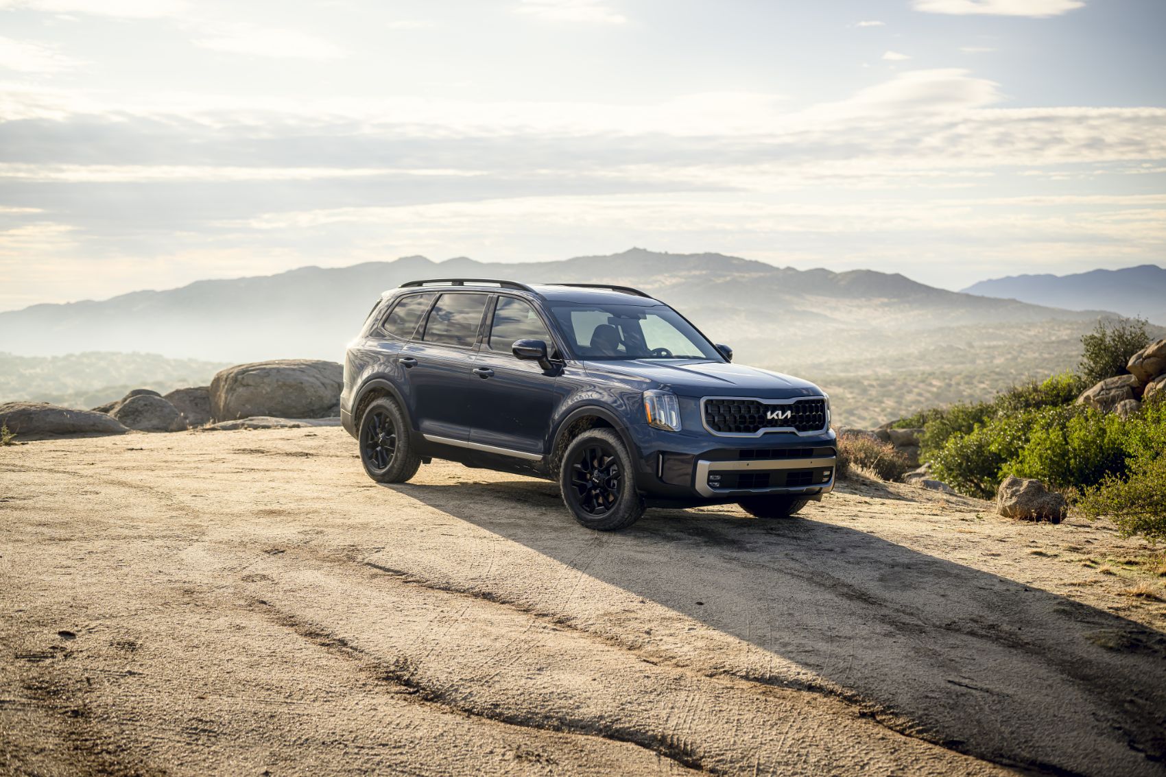2024 Kia Telluride - Best Large SUVs of 2024.